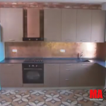 Дачный ответ – фабрика «Наша Марка» устанавливает кухонный гарнитур